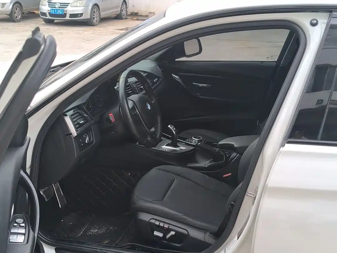 BMW 3 Series 2017 320Li M Sport фото 9