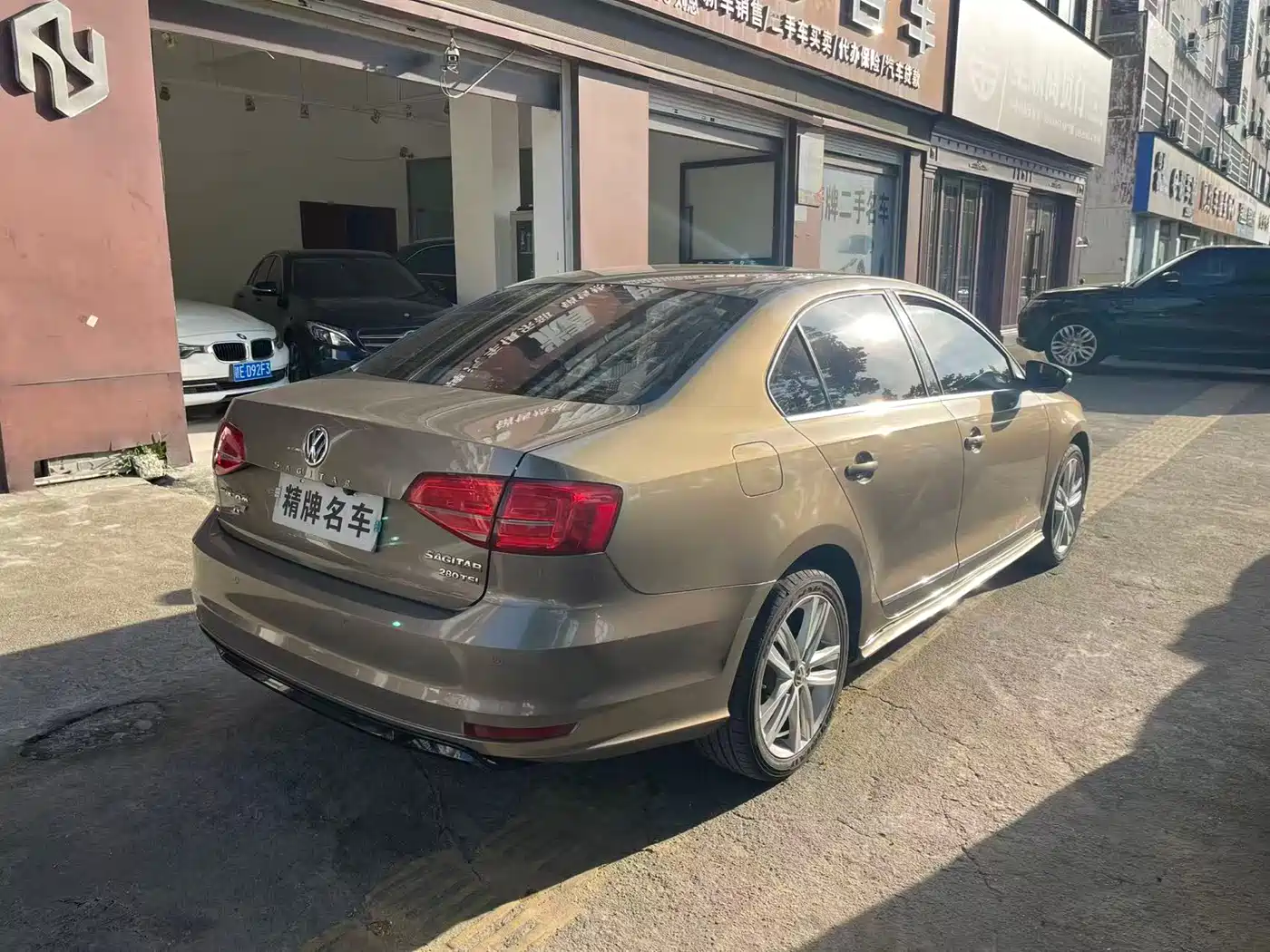 Volkswagen Sagitar 2018 280TSI DSG Spark Edition фото 5