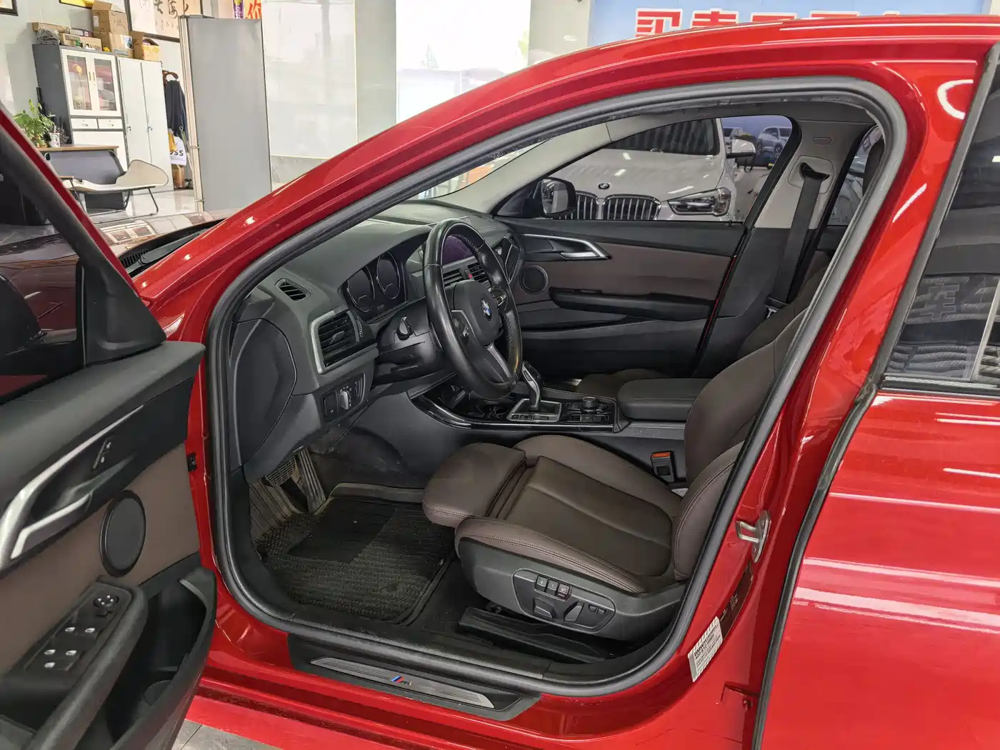 BMW 1 Series 2020 Model 125i Leading M Sport Package фото 6