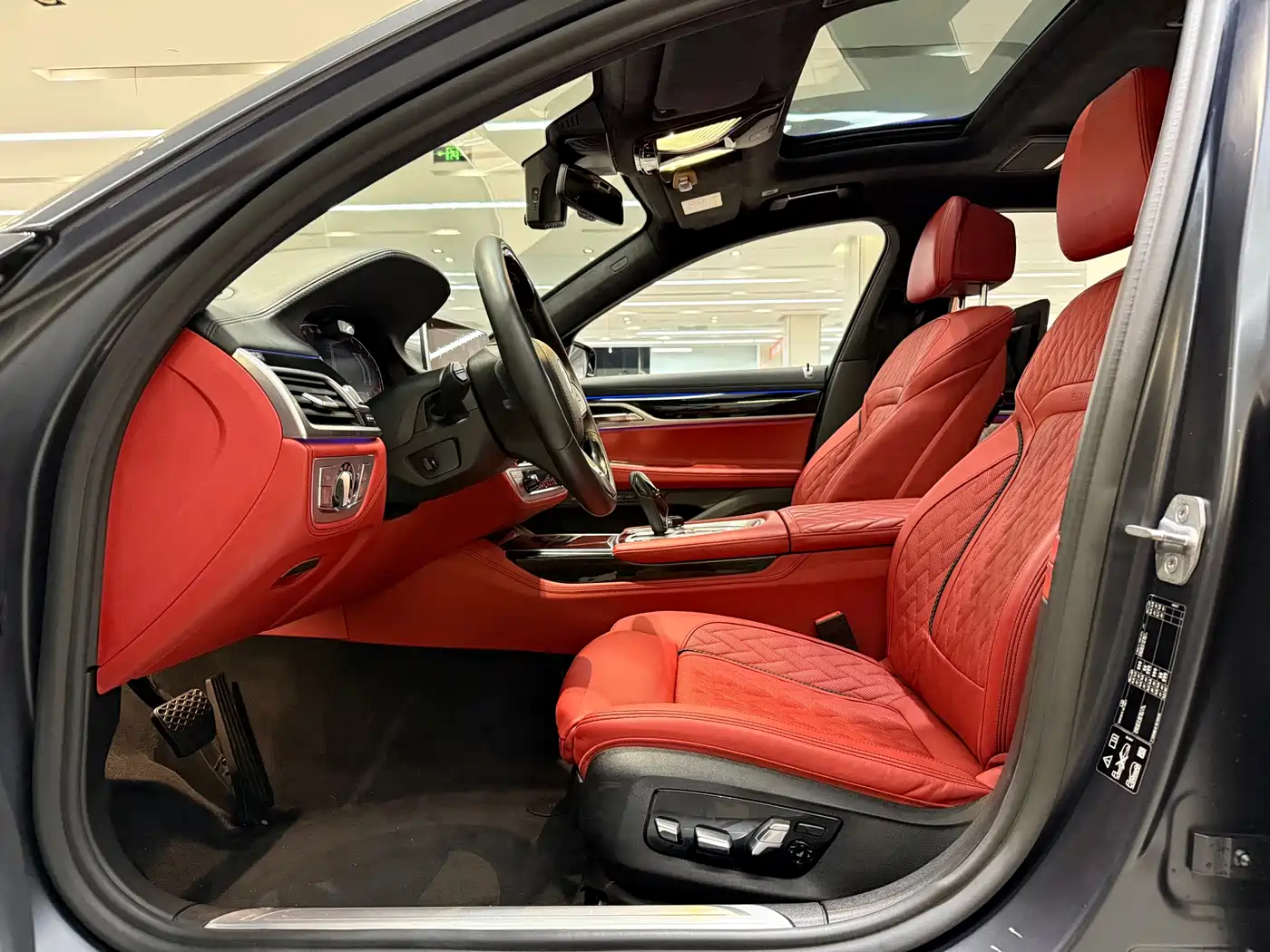 BMW 7 Series 2019 750Li xDrive V8 Luxury Package фото 6