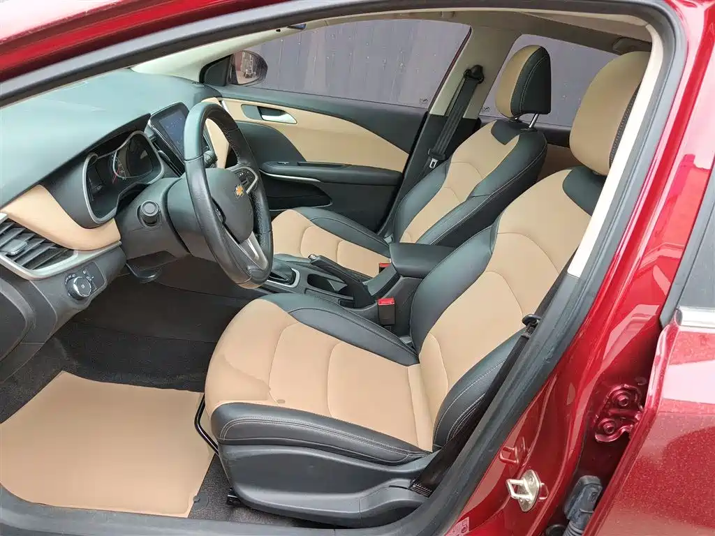 CHEVROLET CRUZE