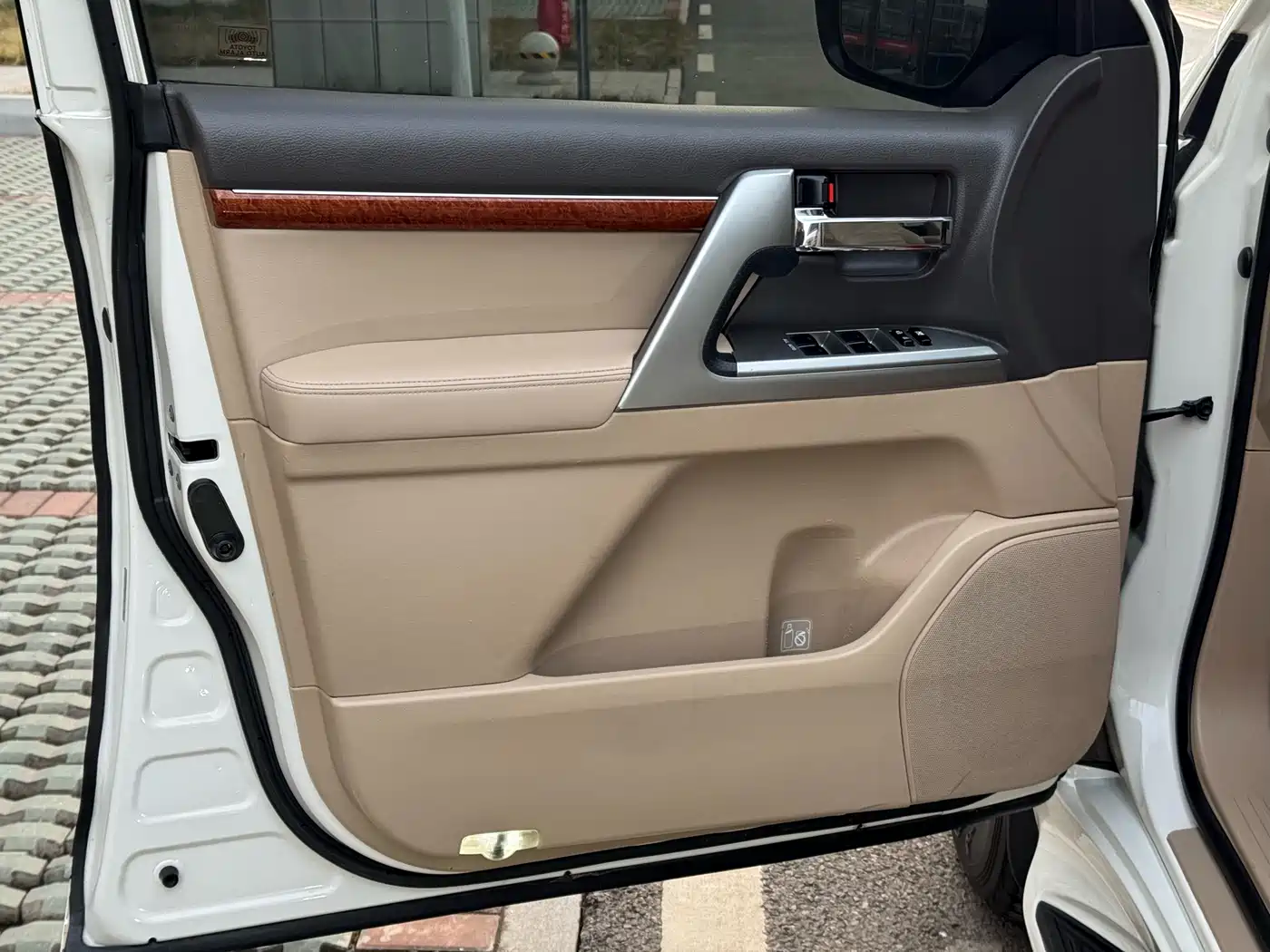 Toyota Land Cruiser 2016 4.0L Automatic VX фото 13