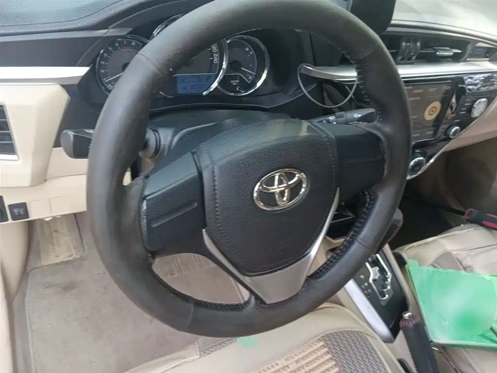 Toyota Corolla 2014 1.6L CVT GL фото 7
