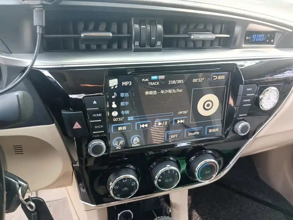 Toyota Corolla 2014 1.6L CVT GL фото 10