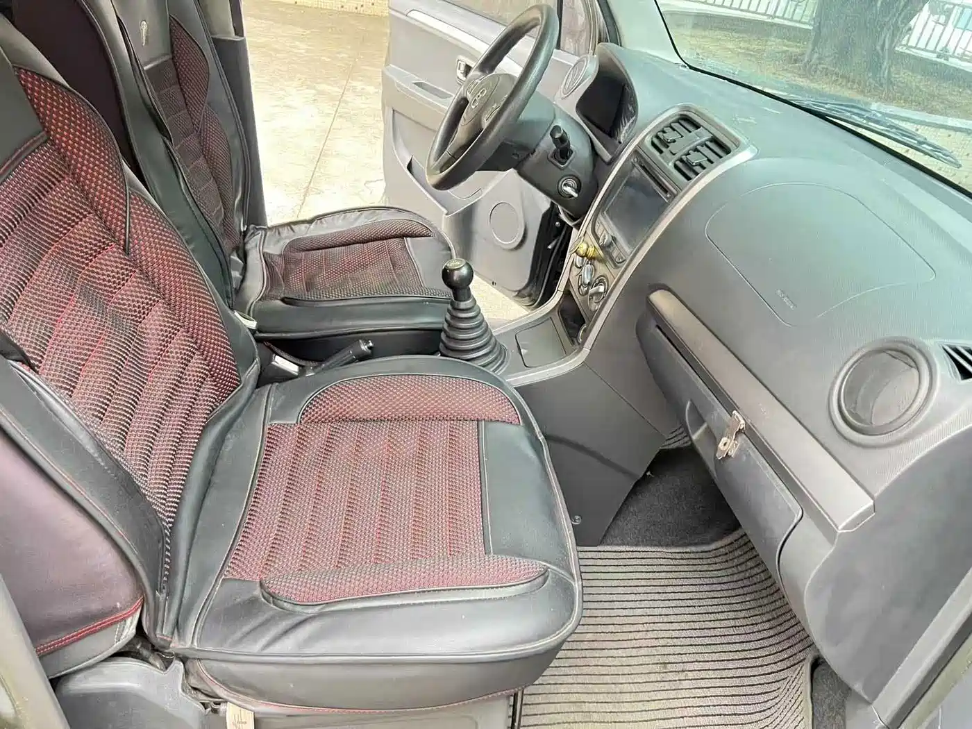 Suzuki Beidouxing X5 2013 2013 Luxury 1.4L Standard