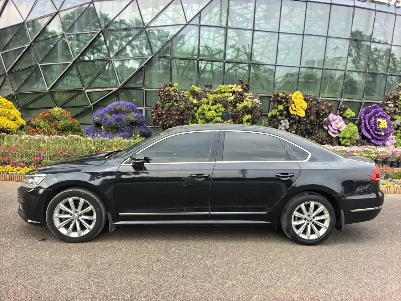 Volkswagen Passat 2017 280TSI DSG Prestige фото 3