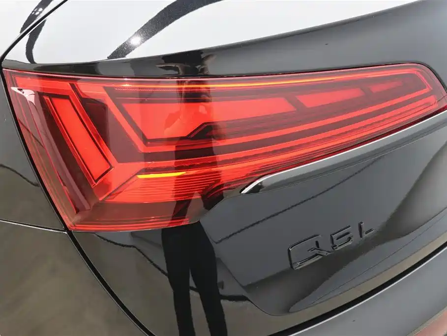 Audi Q5L 2023 45T Luxury Dynamic фото 31