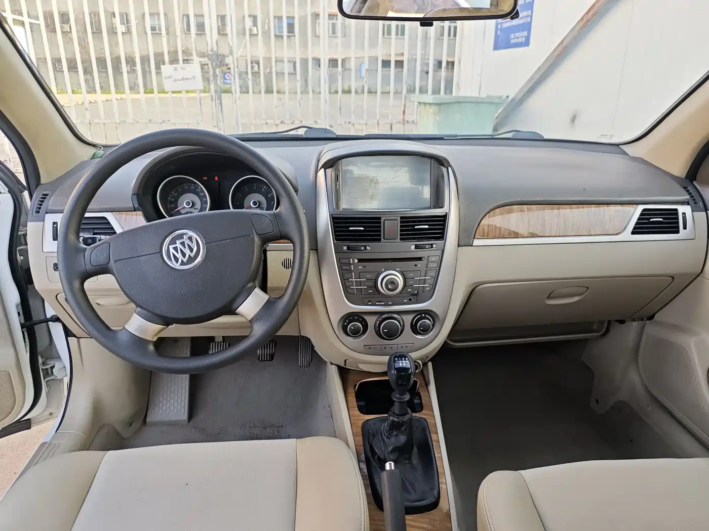 Buick Excelle 2015 1.5L Manual Classic фото 5