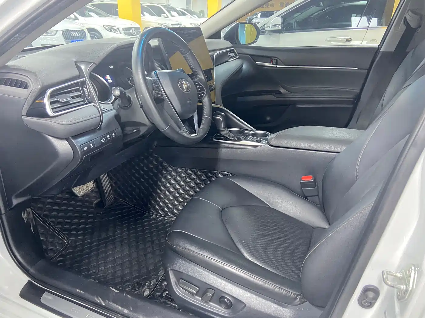 Toyota Camry 2021 2.0G Luxury Edition фото 4