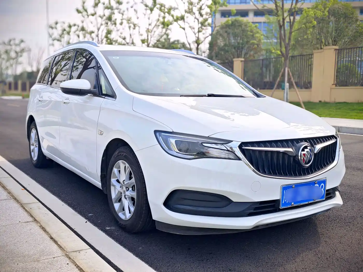 Buick GL6 2018 2018 18T 6-Seater Elite
