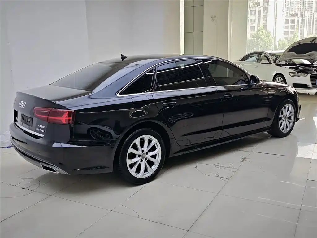 Audi A6L 2018 30th Anniversary 35 TFSI Fashion фото 7