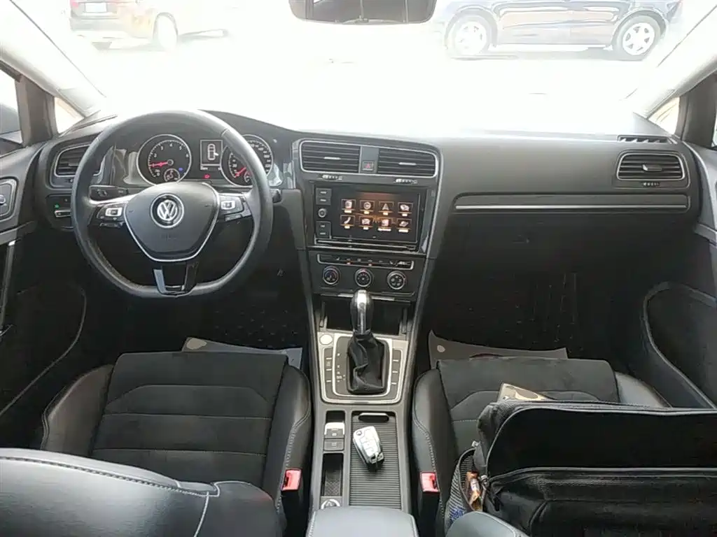 Volkswagen Golf 2019 280TSI DSG Luxury (China V) фото 10