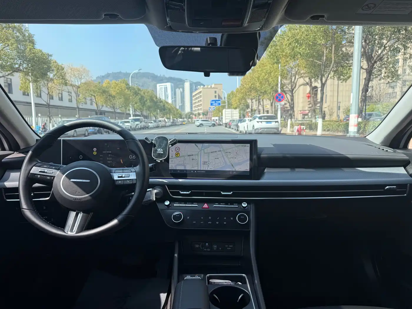Hyundai Sonata 2024 1.5T Pro фото 28