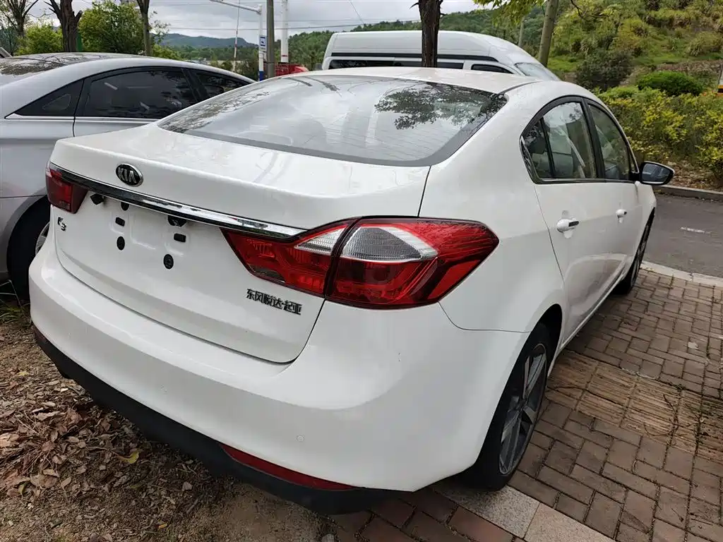 Kia K3 2017 1.6L Automatic 15th Anniversary Special GLS фото 7