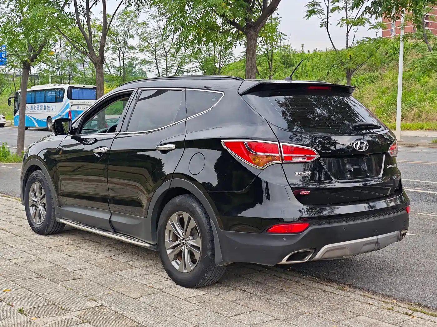 Hyundai Santa Fe 2013 2013 Model 2.4L Automatic 2WD Smart