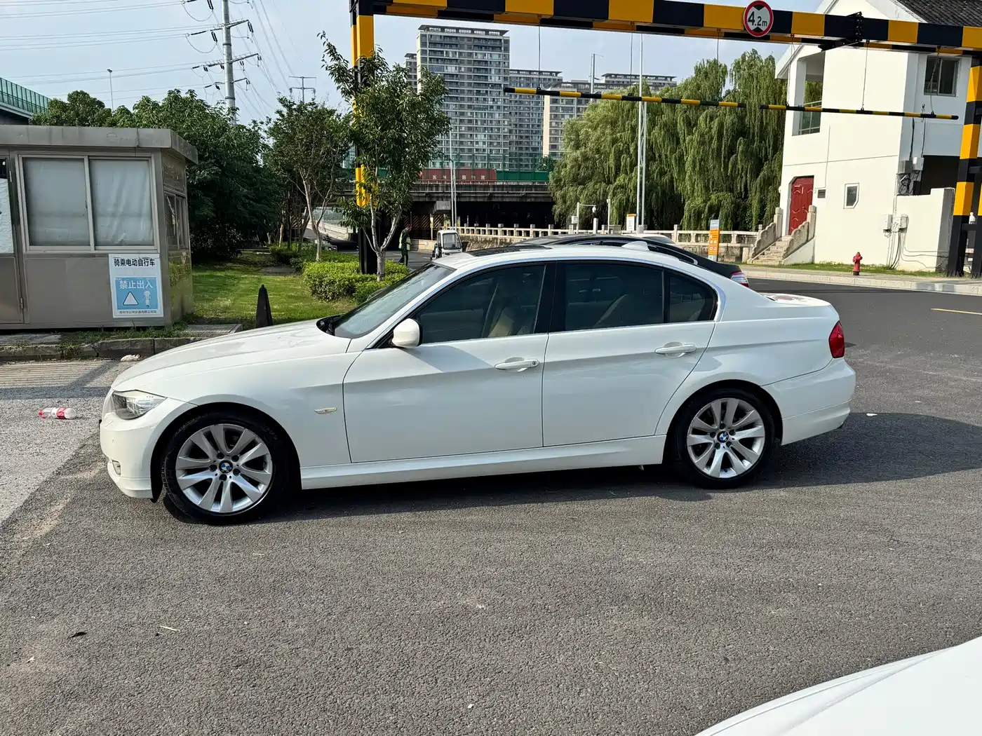 Photo 13 - BMW 3 Series