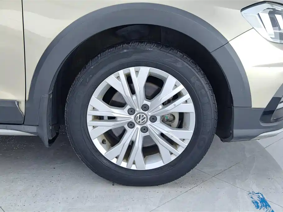 Volkswagen C-TREK 2017 230TSI DSG Comfort фото 6