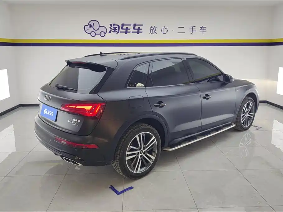 Audi Q5L 2023 40T Luxury Dynamic фото 3