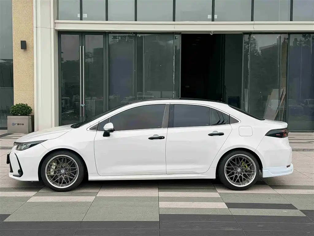 Toyota Corolla 2019 1.2T S-CVT GL-i Elite Edition фото 13