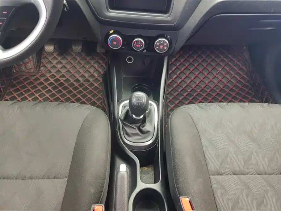 Kia K2 2015 Sedan 1.4L MT GLS фото 16