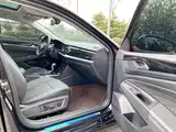 Фото 25 - Volkswagen Passat