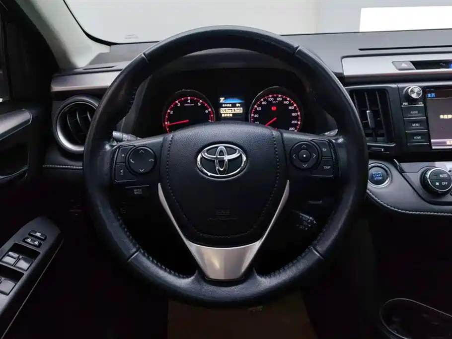 Toyota RAV4 Rongfang 2016 2.0L CVT 2WD Smart (China V) фото 15
