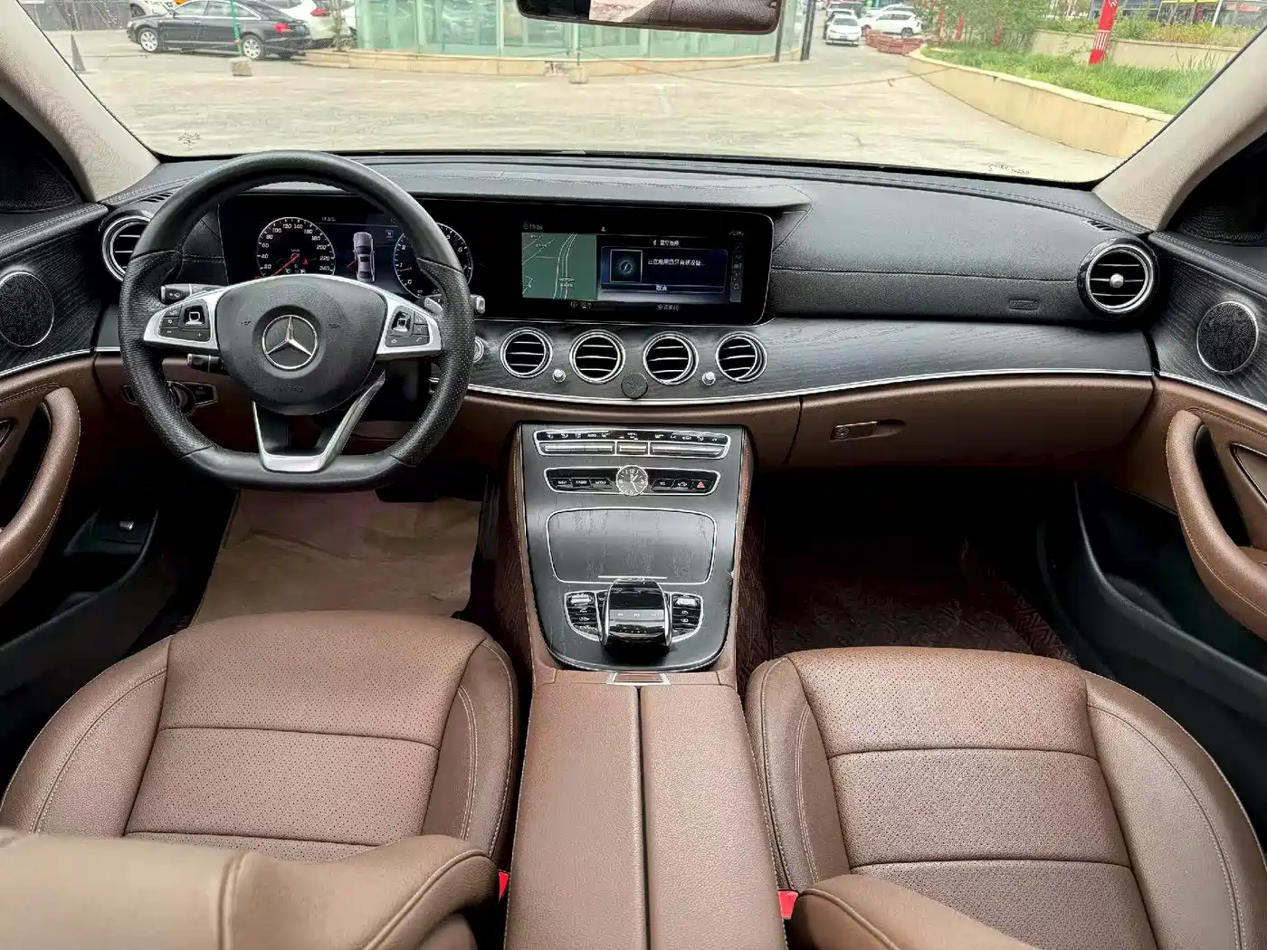Mercedes-Benz E-Class 2018 E 300 L Sport Fashion фото 5