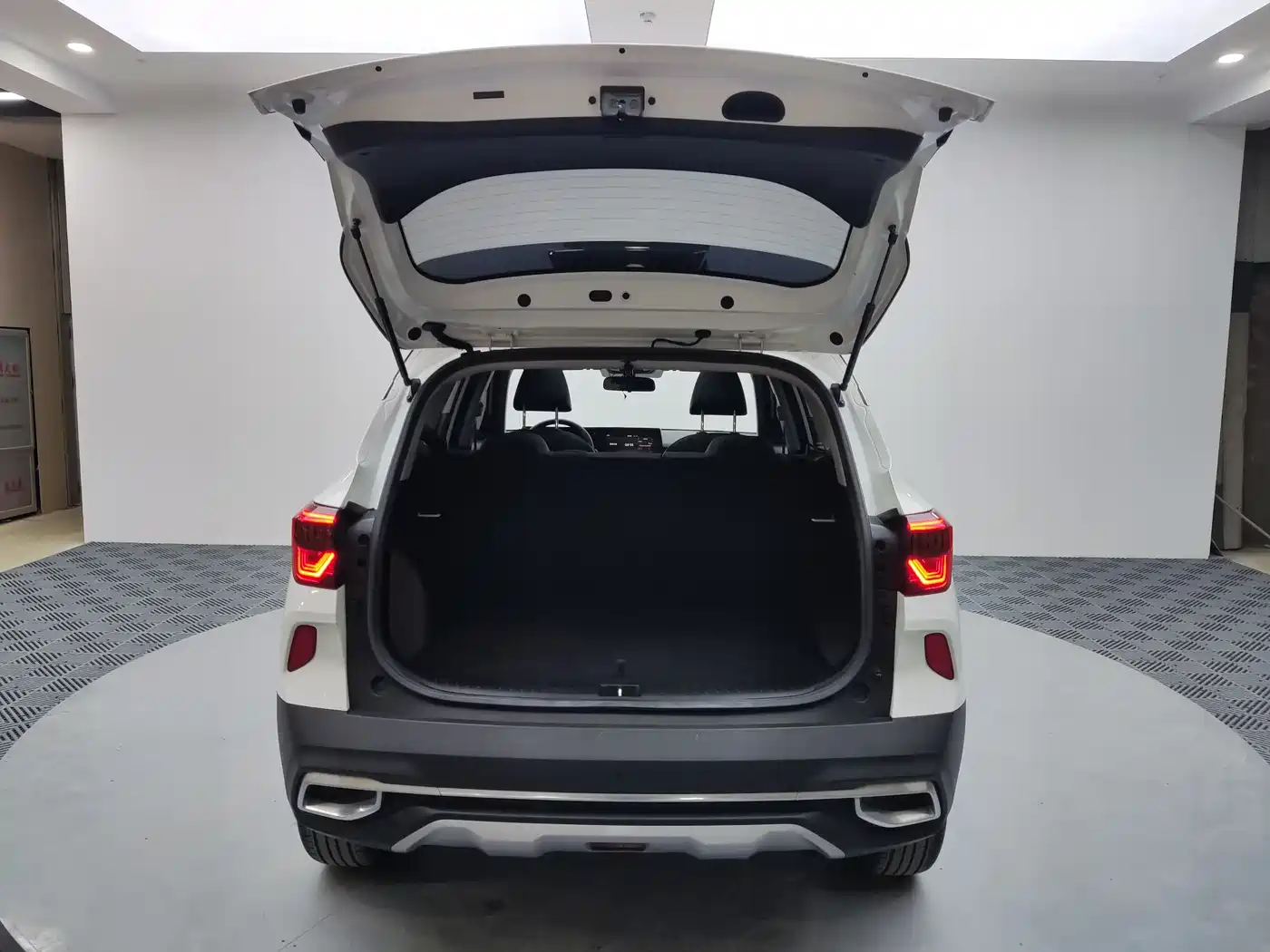 Kia KX3 Smart Run 2021 1.5L CVT Fashion Edition фото 9