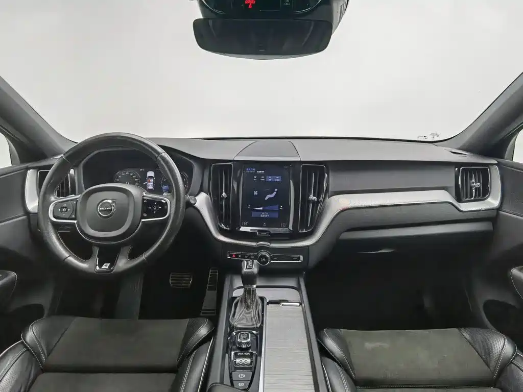 Фото 5 - Volvo XC60