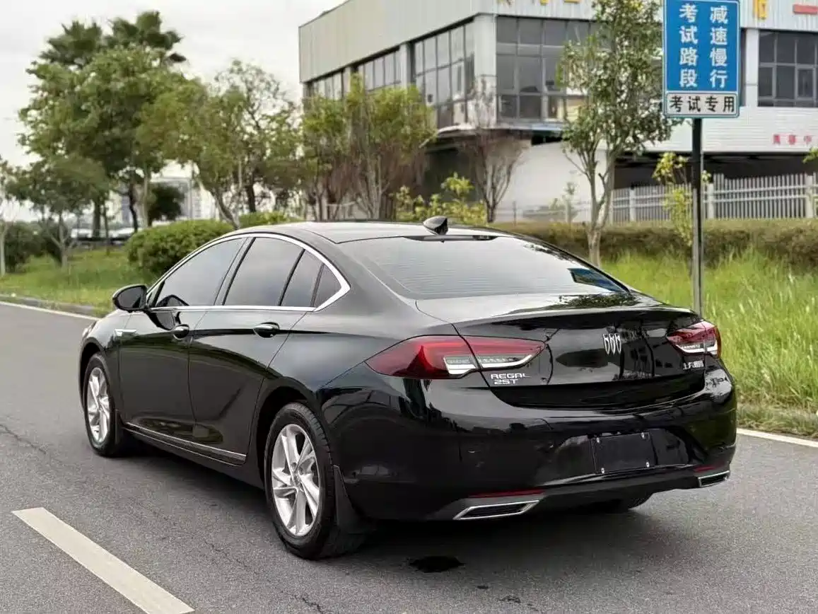 BUICK REGAL