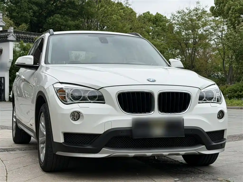 BMW X1 2014 sDrive18i Leading Edition фото 24