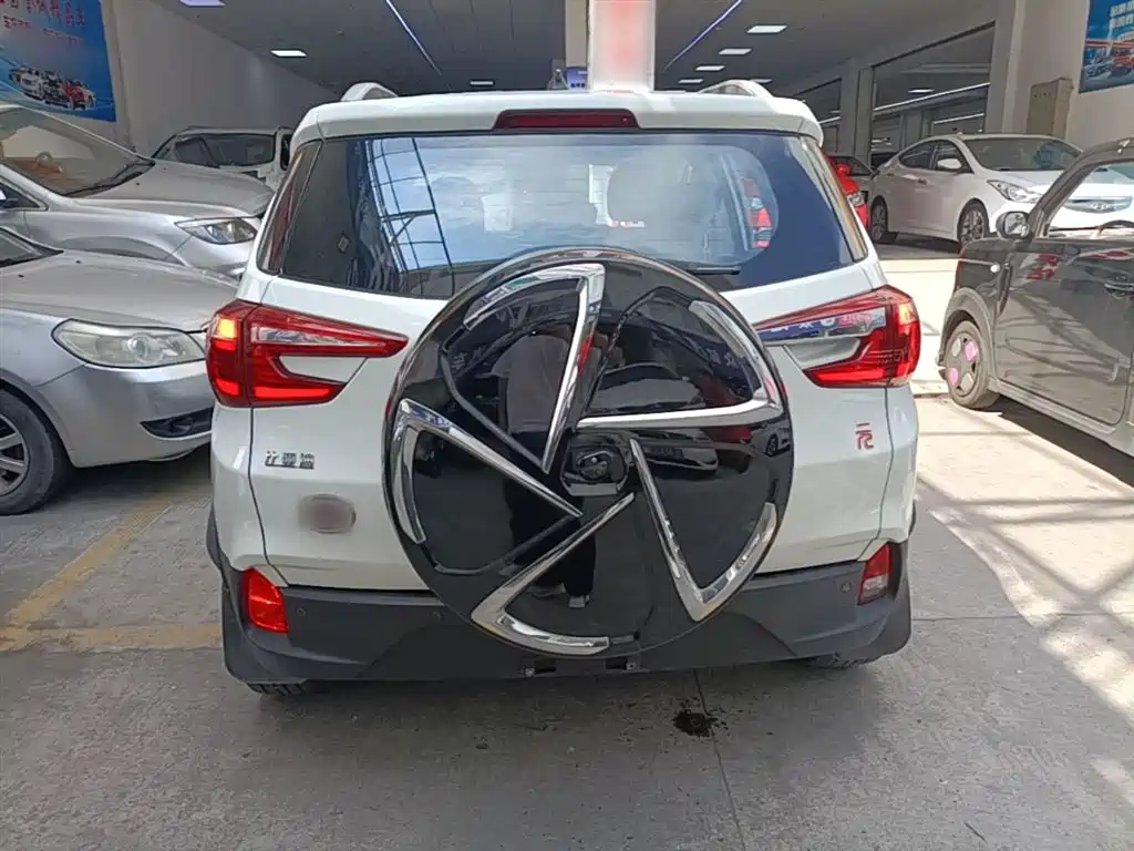 BYD Yuan 2016 1.5L Manual Premium фото 6