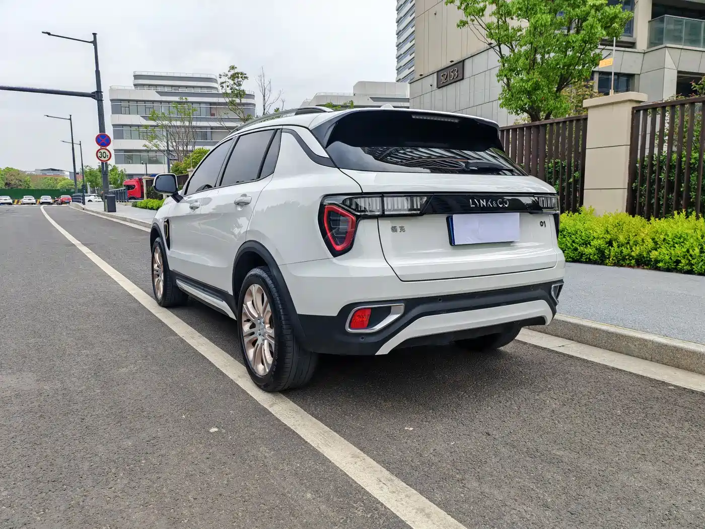 Lynk & Co 01 2017 2.0T 2WD Pro Version фото 5