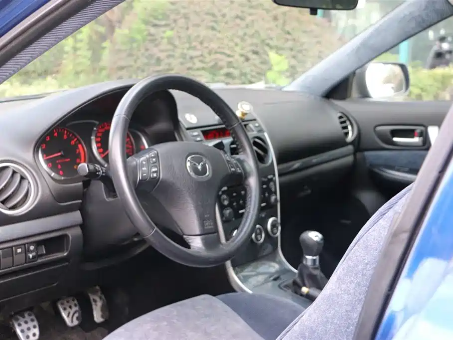 Фото 15 - Mazda 6