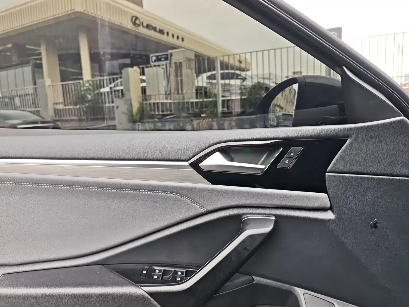Volkswagen Sagitar 2022 280TSI DSG Surpassing Edition фото 10