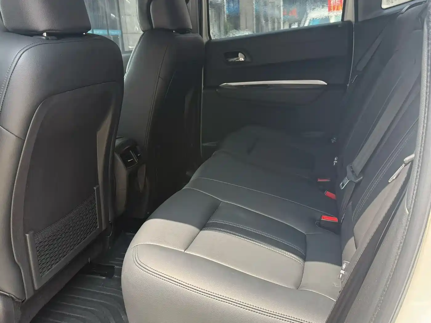 Peugeot 3008 2015 2.0L Automatic Trend Edition фото 5