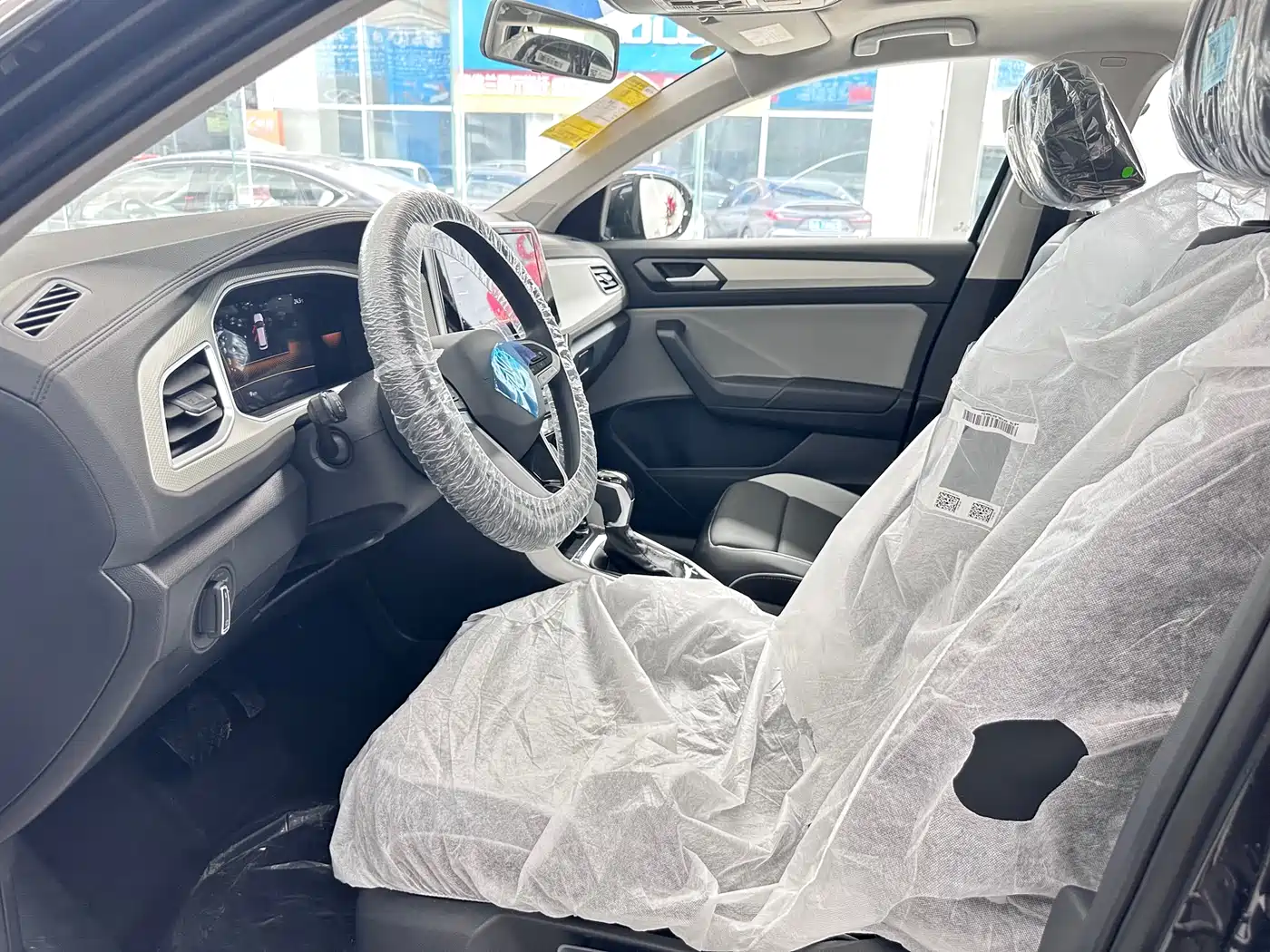 Volkswagen T-ROC 2026 280TSI DSG 2WD Time Edition фото 5