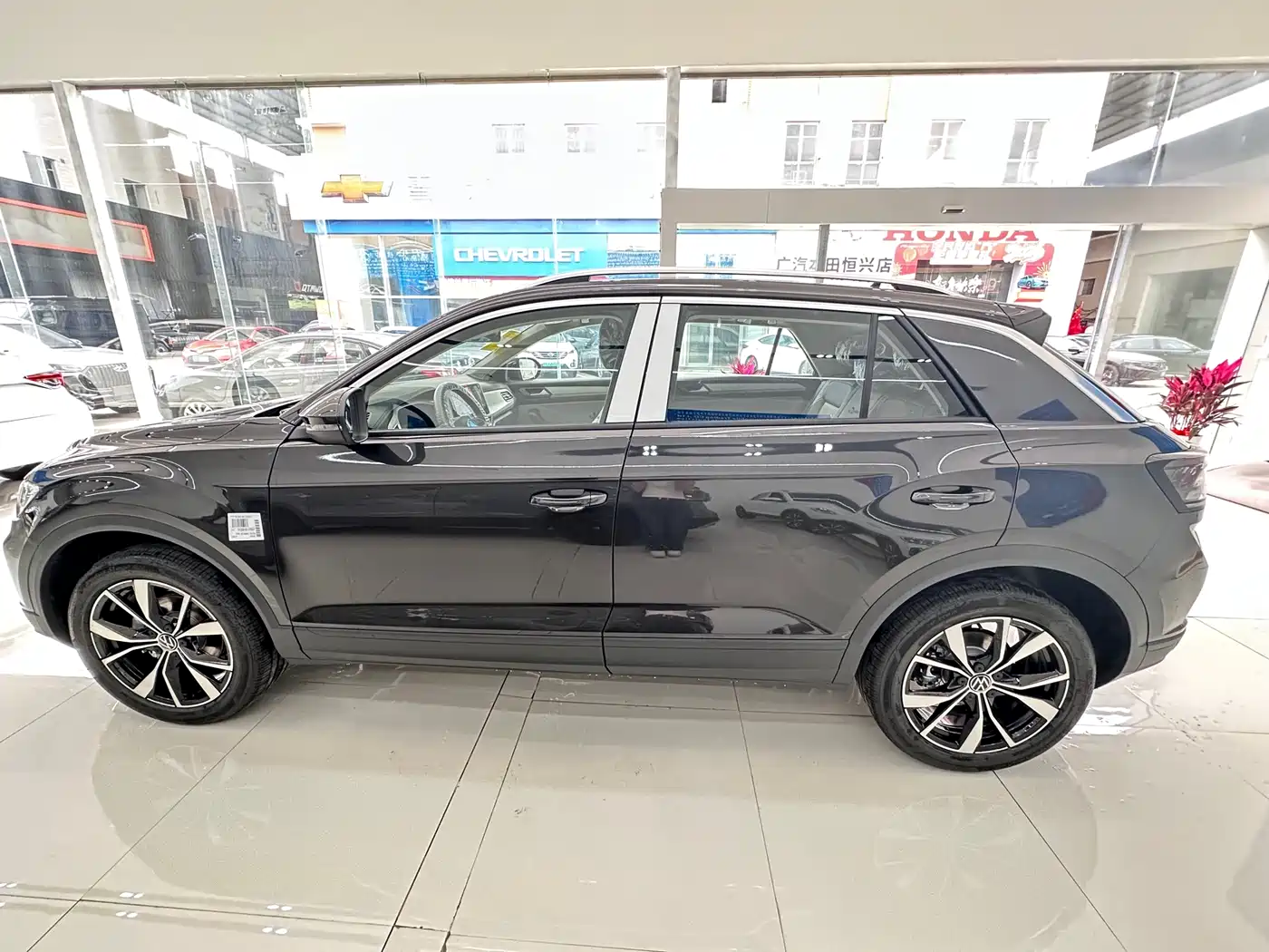 Volkswagen T-ROC 2026 280TSI DSG 2WD Time Edition фото 4