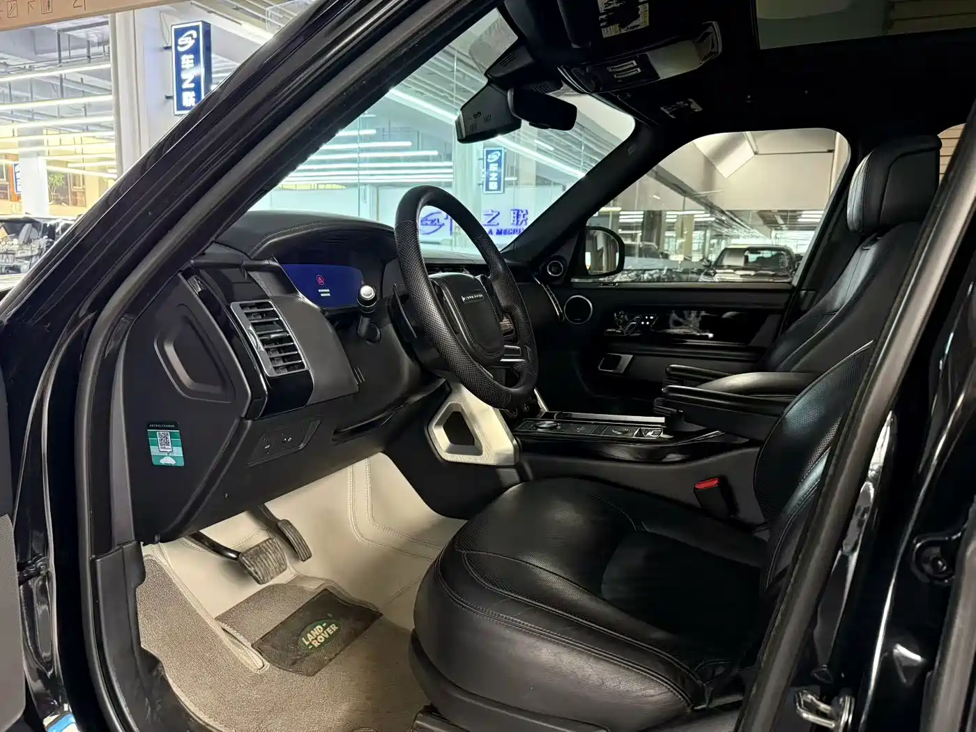 Land Rover Range Rover 2018 3.0 SC V6 Vogue Heritage Edition фото 4