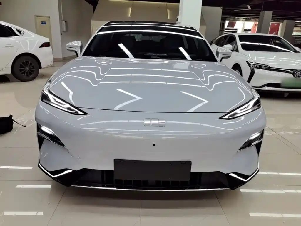 2025 Geely Galaxy Galaxy E8