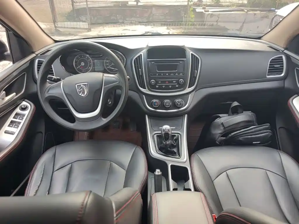 Baojun 560 2015 2015 1.8L Manual Comfort