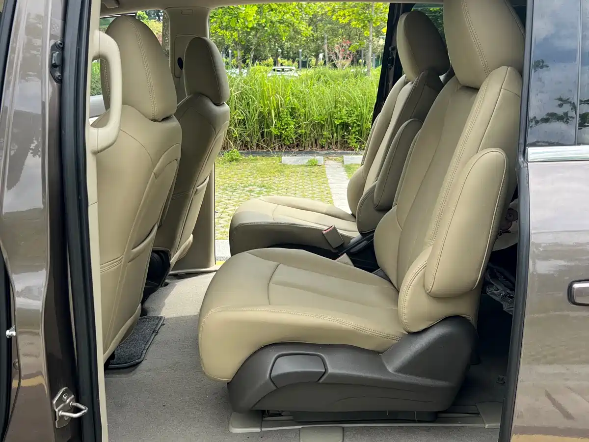 Buick GL8 2013 2.4L LT Luxury Business Executive Edition фото 5