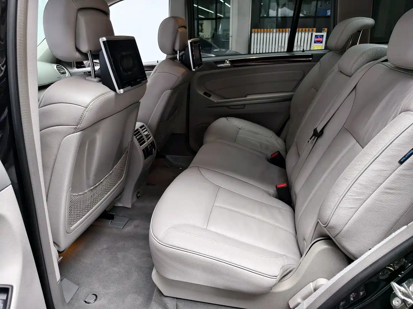 Mercedes-Benz GL-Class 2011 GL 450 4MATIC Premium фото 13