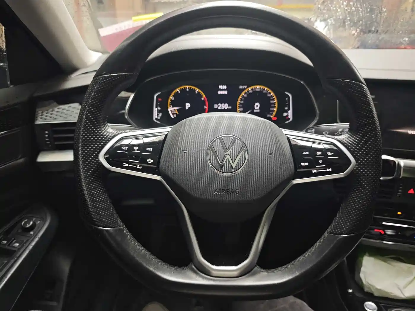 Volkswagen Passat 2023 Facelift 330TSI Elite Edition фото 12