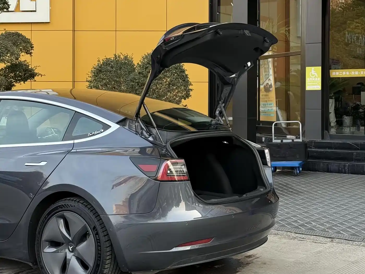 Tesla Model 3 2020 2019 Standard Range Rear-Wheel Drive Upgrade