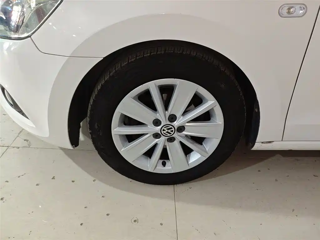 Volkswagen Jetta 2015 Value Edition 1.6L Automatic Comfort фото 25
