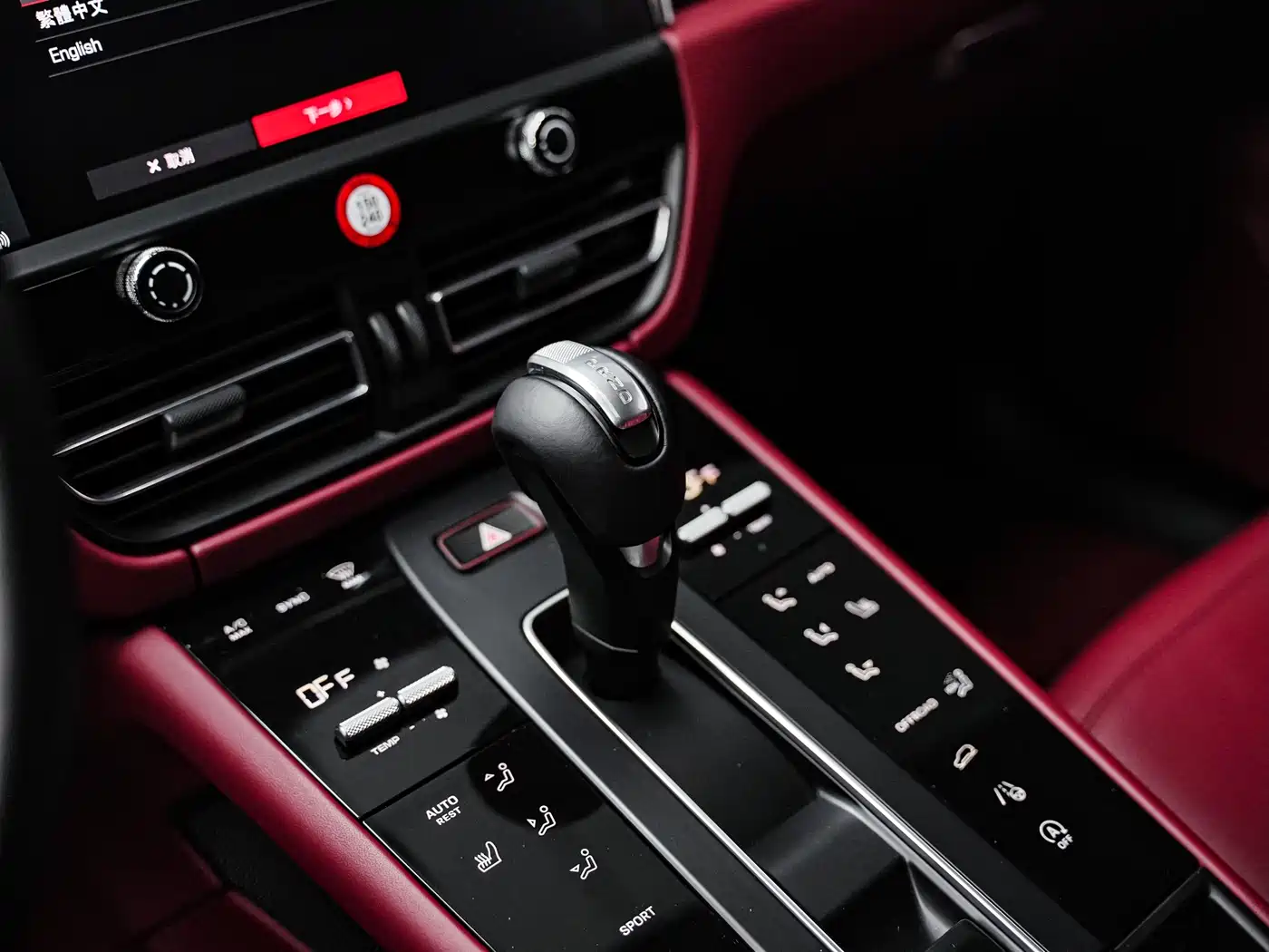 Porsche Macan 2024 Macan 2.0T фото 9