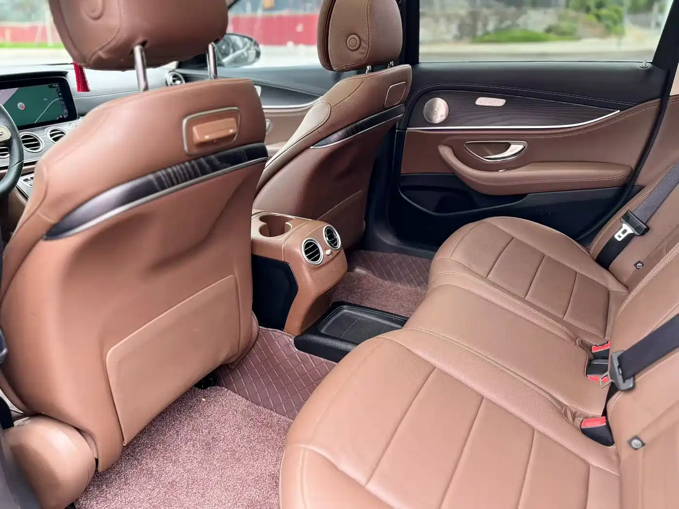 Mercedes-Benz E-Class 2020 E 300 L Sport Fashion Model фото 3