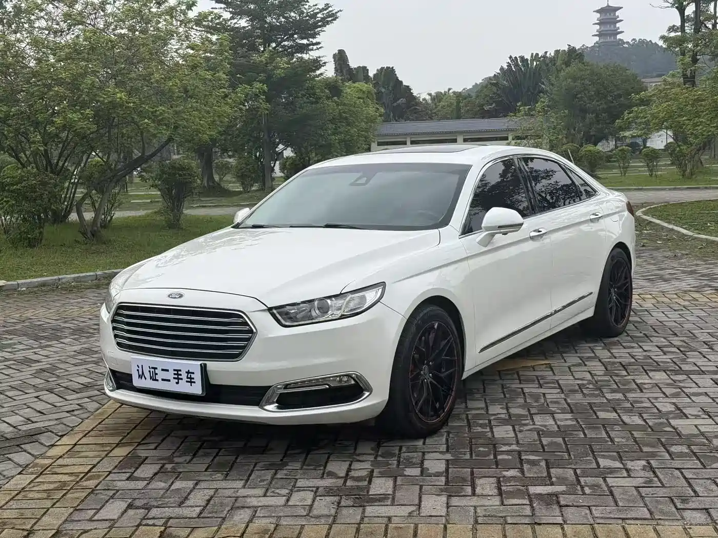 Ford Taurus 2015 EcoBoost 325 V6 Fashion