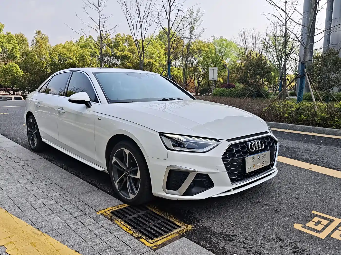 Audi A4L 2022 40 TFSI Luxury Dynamic фото 3
